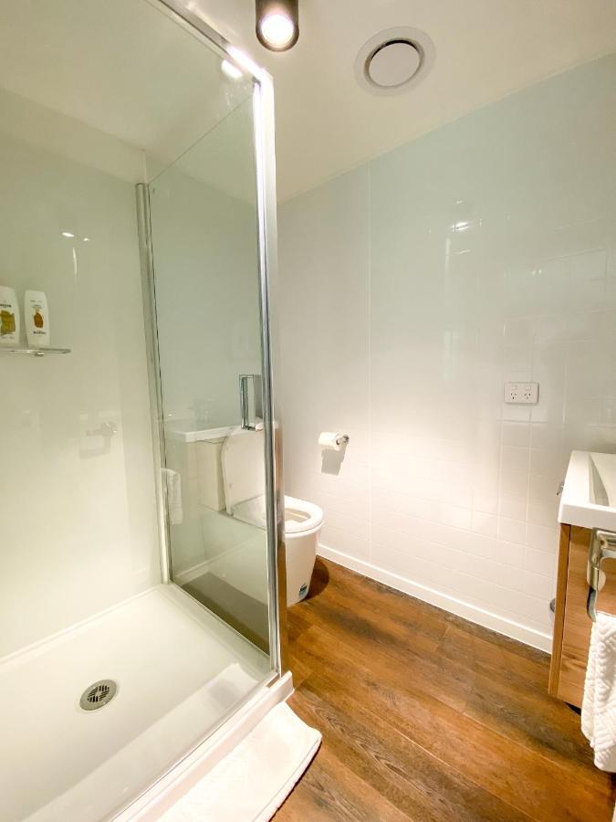 Modern 2-Bedroom Apartment 7-Mins Walk To Queenstown Eksteriør billede