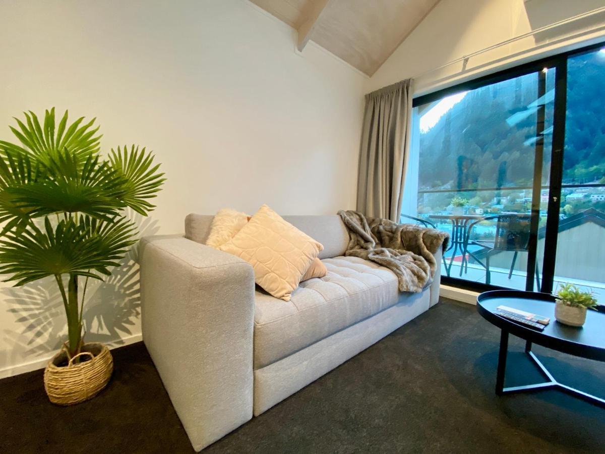 Modern 2-Bedroom Apartment 7-Mins Walk To Queenstown Eksteriør billede